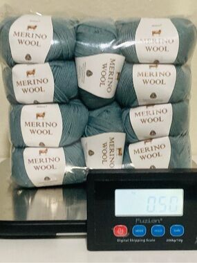 10 NWT (490g+ total) 100% Merino Wool Yarn by Mengchu in Soft Teal